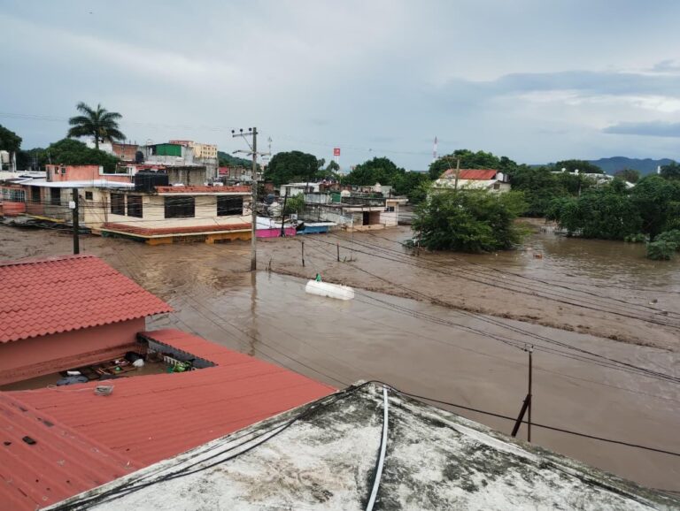 HABITANTES DE POZA RICA ENFRENTAN SU SEGUNDA TRAGEDIA; LA REMOCIÓN DE ESCOMBROS: DIÓCESIS DE PAPANTLA