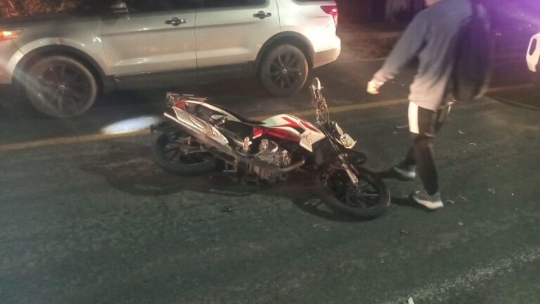 FAMILIA ES ATROPELLADA POR UN MOTOCICLISTA, EN CHIGNAUTLA