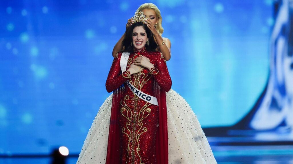 Señalan supuesto fraude en el triunfo de la tabasqueña Fátima Bosch en Miss Universo 2025.
