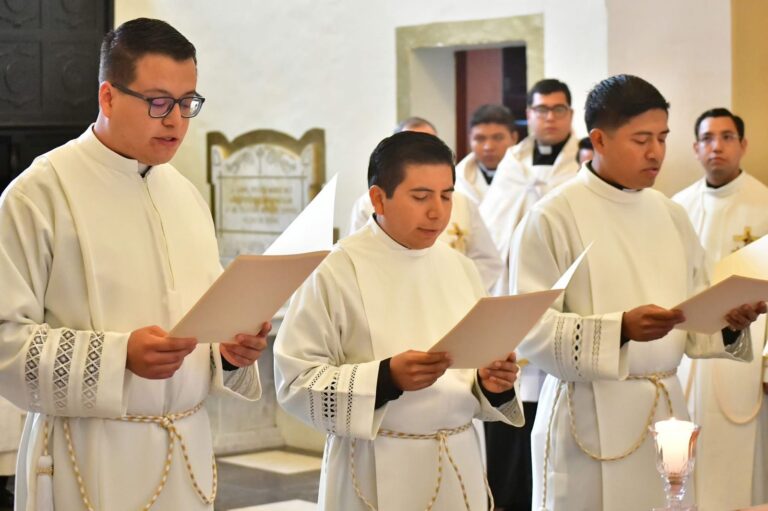 LA DIÓCESIS DE PAPANTLA TIENE TRES NUEVOS DIÁCONOS; ESTE MARTES FUERON ORDENADOS