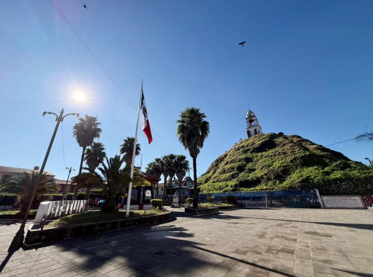 Xiutetelco conmemora el Día de la Bandera con ceremonia cívica