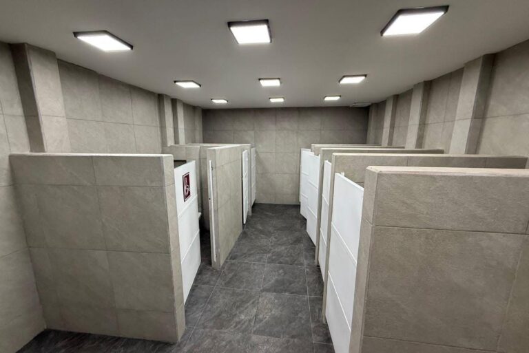 Mejoran servicios en el Mercado Victoria con rehabilitación de sanitarios