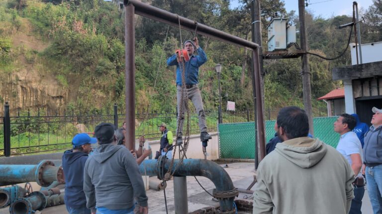 FALLA EN TRANSFORMADOR GENERA SUSPENSIÓN DE AGUA POTABLE EN TEZIUTLÁN