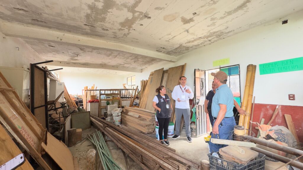 SUPERVISAN CONDICIONES EN ESCUELAS DE CUETZALAN; DELEGADOS LEVANTAN DIAGNÓSTICO DE NECESIDADES