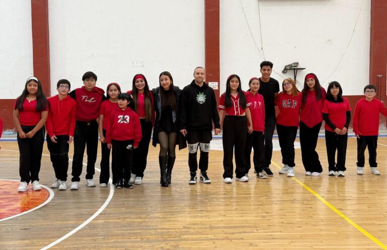 Jóvenes impulsan la cultura urbana con batallas de freestyle en Xiutetelco
