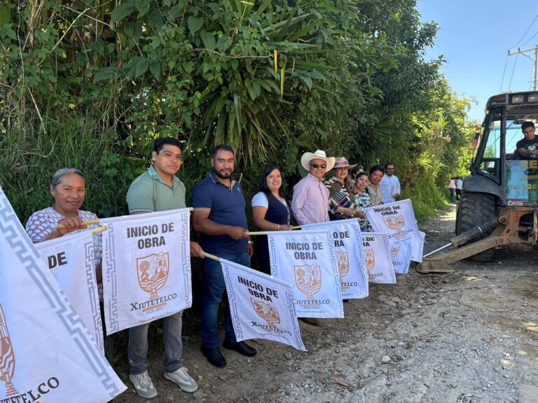 Inicia ampliación de red sanitaria en calle Mariano Matamoros en San Juan, Xiutetelco.