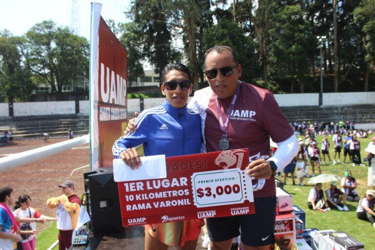 Más de 1,600 corredores participaron en la 4ta Carrera Deportiva UAMP 2026 en Teziutlán