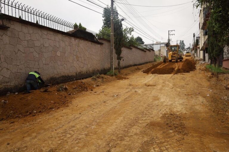 Comienzan trabajos de pavimentación en cuatro puntos de Teziutlán