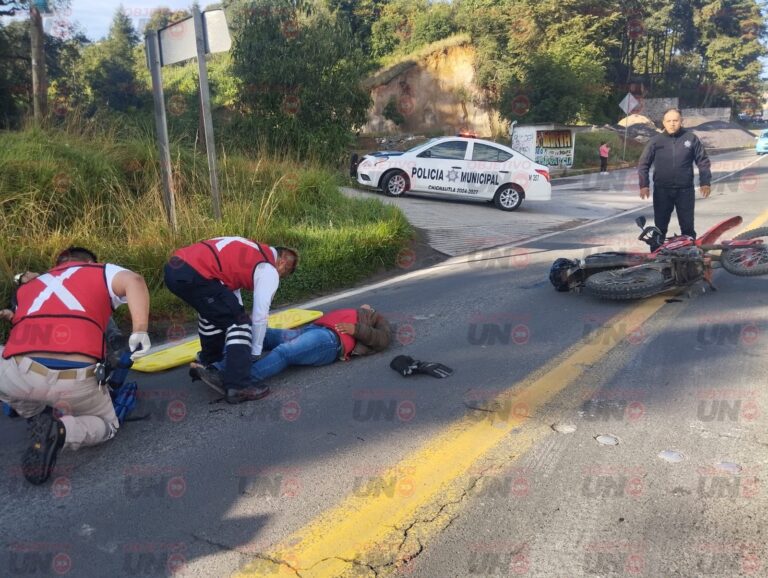ACCIDENTE EN SOSA, CHIGNAUTLA, DEJA UN MOTOCICLISTA FRACTURADO