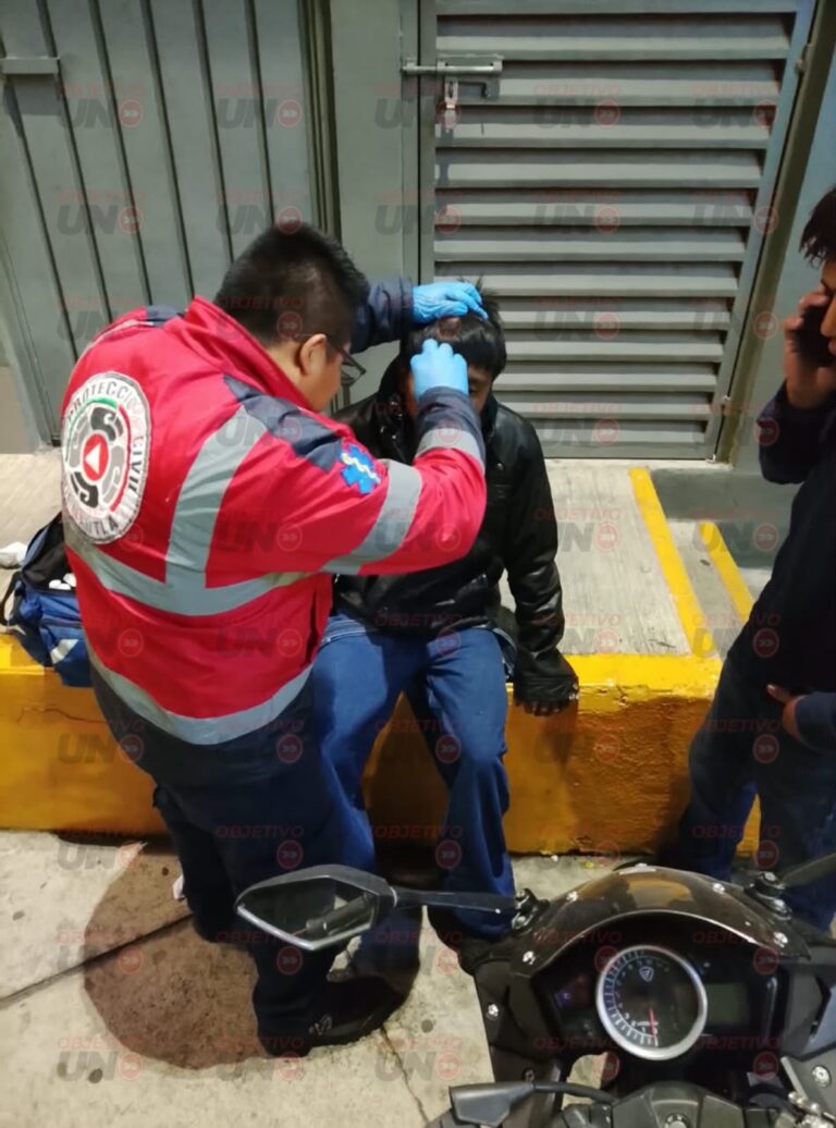 MENOR DE 16 AÑOS RESULTA HERIDO TRAS DERRAPAR EN MOTOCICLETA