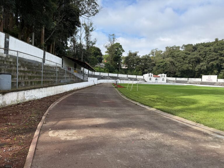 INICIA LA REHABILITACIÓN DE LA PISTA DE ATLETISMO DEL ESTADIO MUNICIPAL
